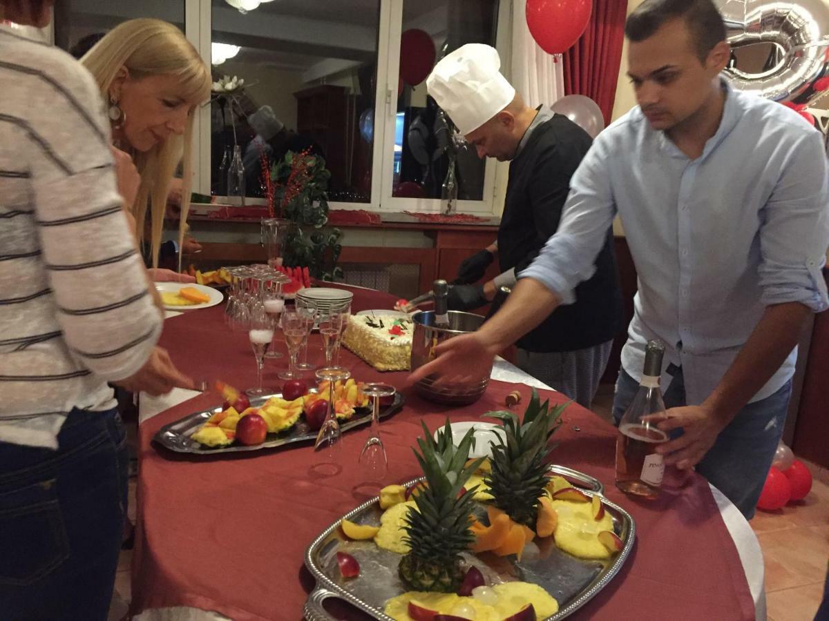 Albergo "Da Gigi" Селано Экстерьер фото
