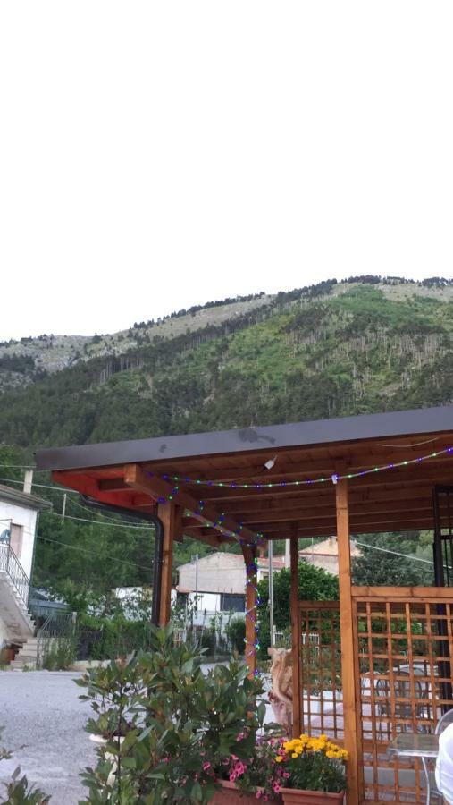 Albergo "Da Gigi" Селано Экстерьер фото