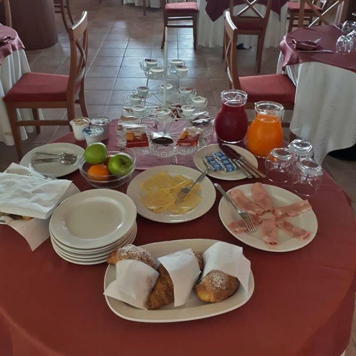 Albergo "Da Gigi" Селано Экстерьер фото
