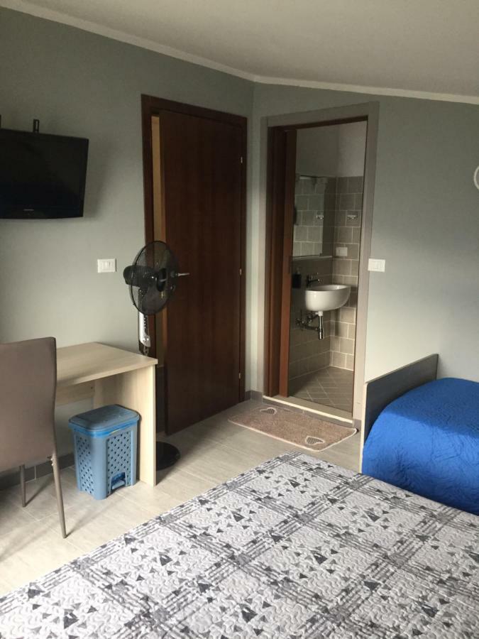 Albergo "Da Gigi" Селано Экстерьер фото