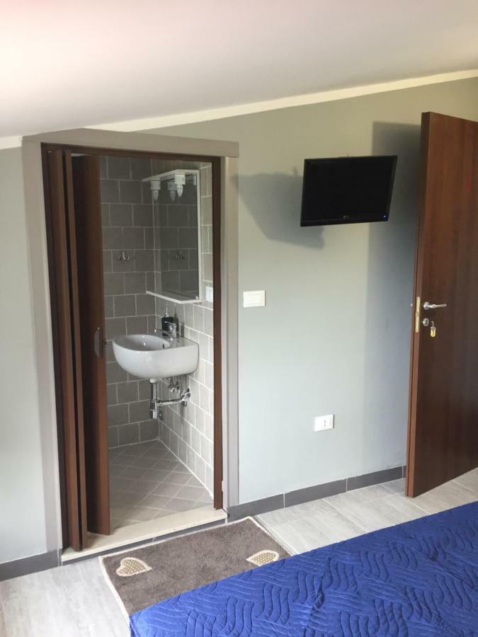 Albergo "Da Gigi" Селано Экстерьер фото