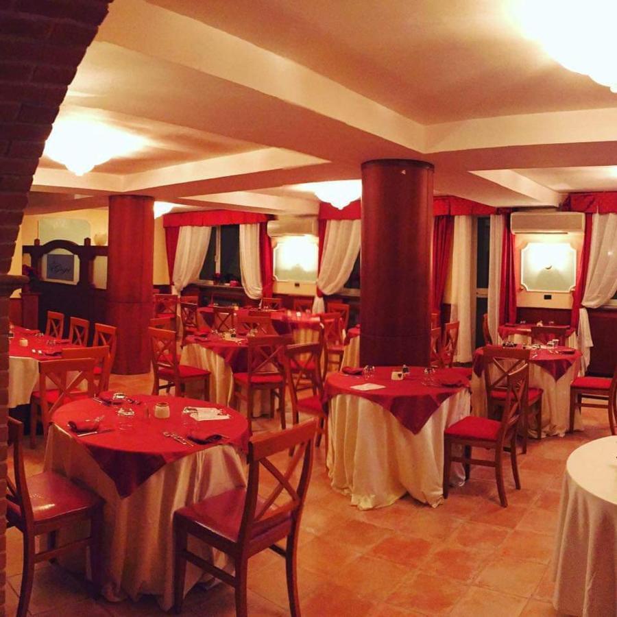 Albergo "Da Gigi" Селано Экстерьер фото